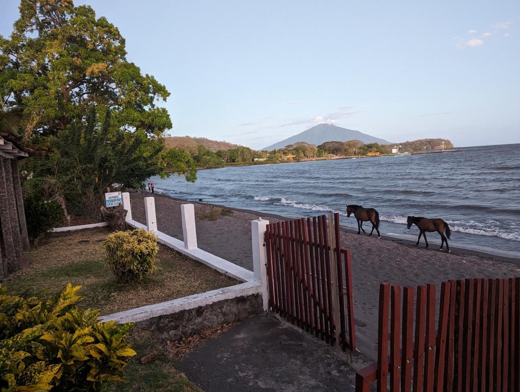 Hotel Playa Santa Martha ริวาส ภายนอก รูปภาพ